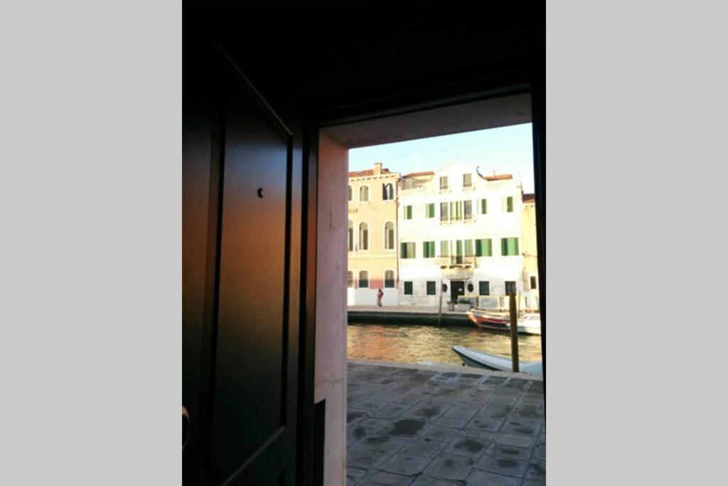 La Casetta Rosa - Vista Sul Canale เวนิส ภายนอก รูปภาพ