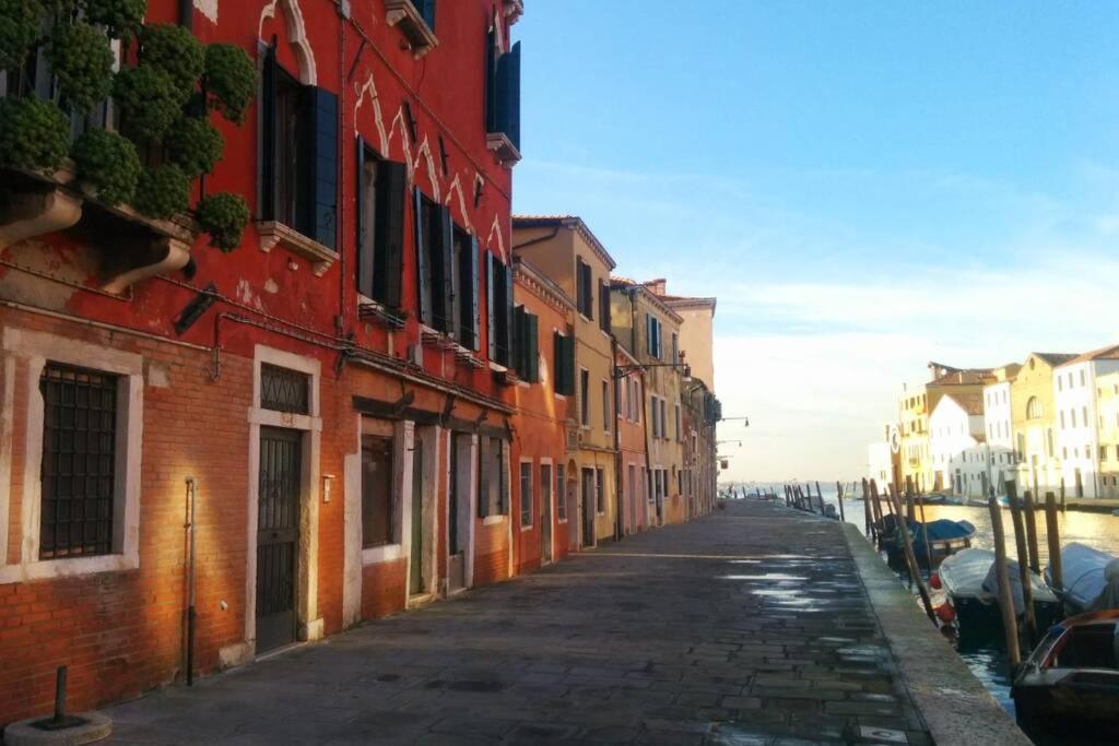 La Casetta Rosa - Vista Sul Canale เวนิส ภายนอก รูปภาพ